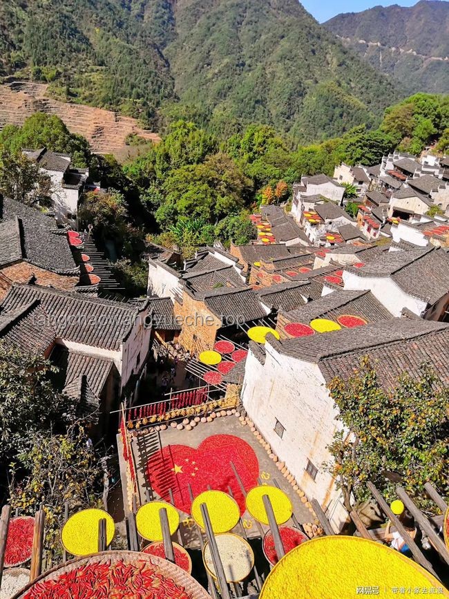 當我進入篁嶺怪屋：一場奇幻與探索的旅程