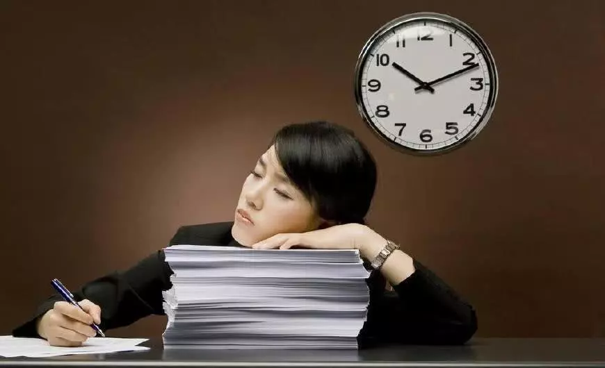 這b班誰樂意上誰上吧？揭秘職場加班文化的真相與應對策略