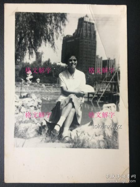 陪伴毛主席10載，新中國最美女外交家：她的一生與傳奇