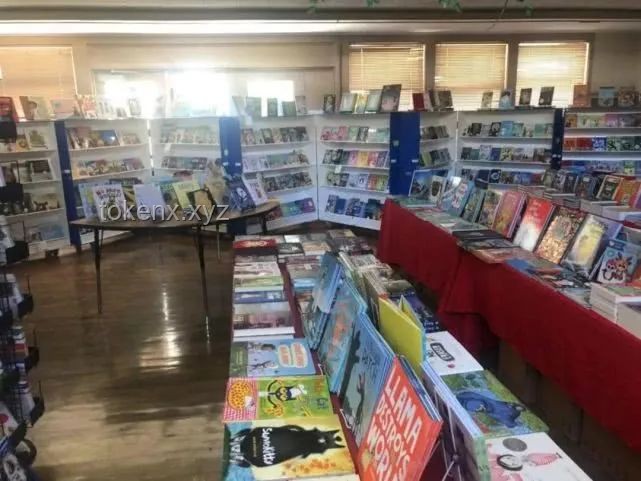 **打開書本里的世界，竟發現德州買槍如超市？親歷者的震撼分享**