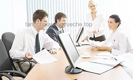 如何有效應對職場中的“折腰”問題——保持尊嚴與效率并存