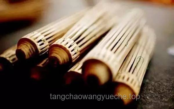 油紙傘行業(yè)深度洞察：古韻新生，傳統(tǒng)工藝的現(xiàn)代轉(zhuǎn)型