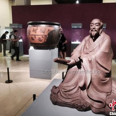班里來了一位美術(shù)老師！：傳統(tǒng)教學(xué)方式與藝術(shù)教育創(chuàng)新的對比分析