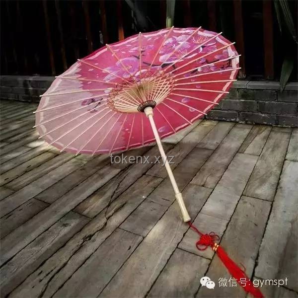 **油紙傘6與傳統油紙傘、現代折疊傘、高科技雨傘的對比分析**