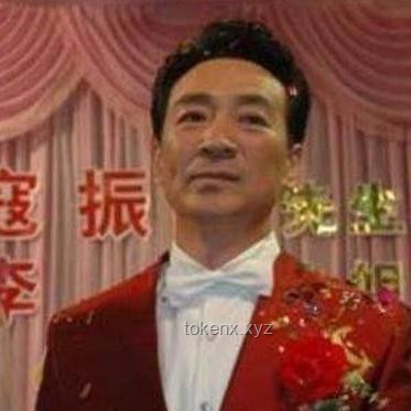 **70歲寇振海再扮陸振華：歲月不減風(fēng)華，cos之旅的深度分享**
