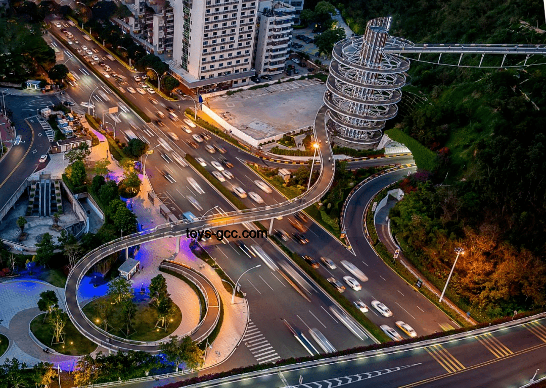 實探武漢楊泗港橋下打卡點：網紅景觀與商業運營的交融碰撞