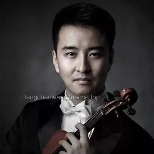 **陳楚生音樂風格與情感表達深度對比分析：輕描淡寫下的情感暗涌**