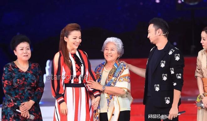 景區(qū)英勇救人，朱迅解鎖“公益大使”新身份?：創(chuàng)新善行的力量