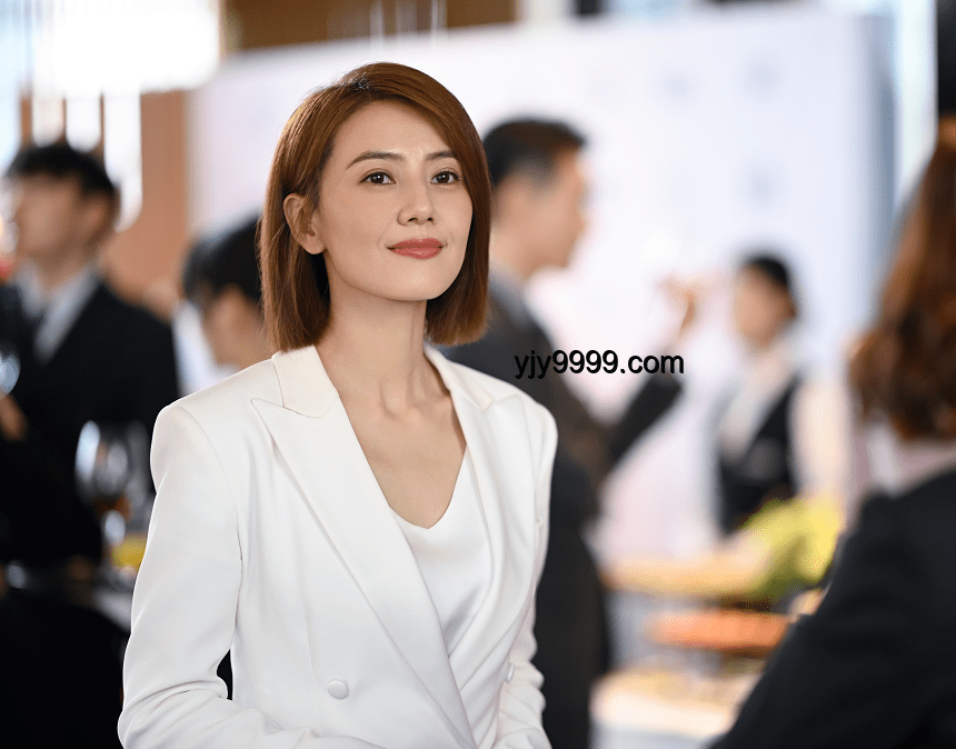 高圓圓的雙面魅力：跨界融合的創新啟示錄 ??,??,??,??,??