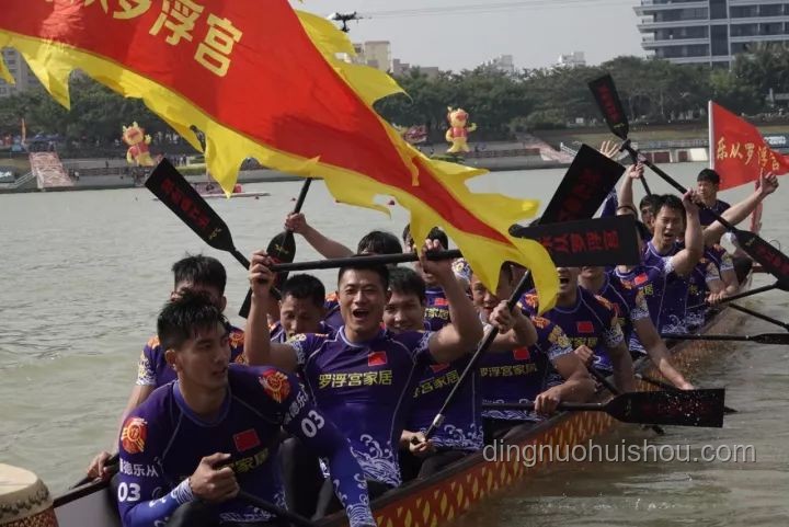 龍舟賽場“跨界”征婚：傳統文化與現代需求的創新碰撞???♂???