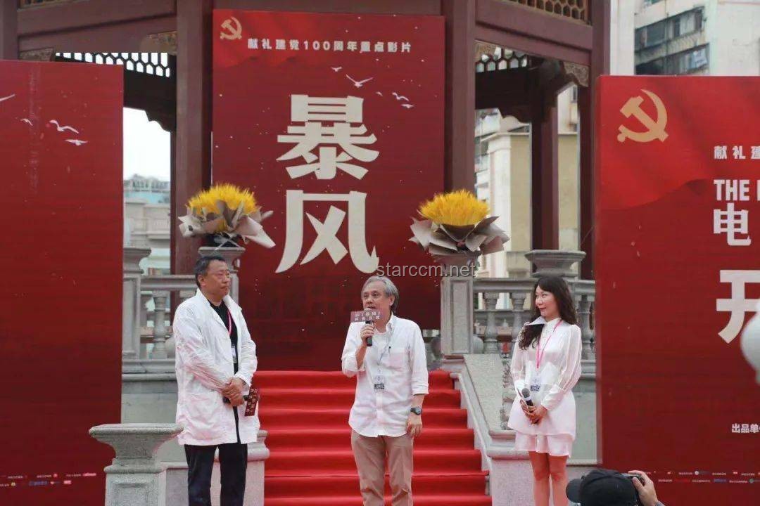 立刻打開(kāi)！手機(jī)里自帶的這個(gè)小圓點(diǎn)，看看就可以不暈車？！???