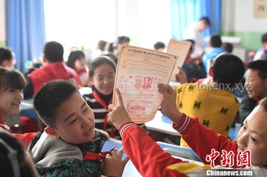 “娃娃抓起”的教育新篇章：總書(shū)記要求的實(shí)踐探索