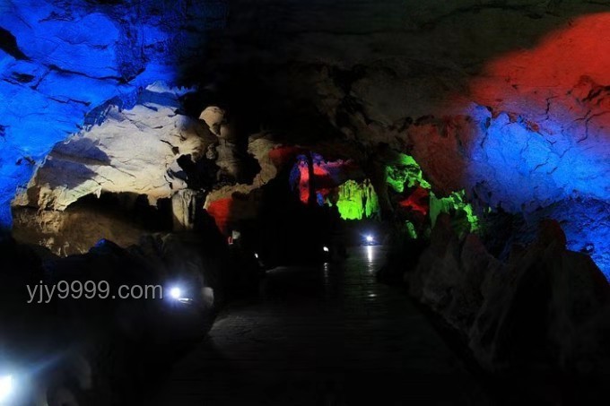 張家界溶洞垃圾清運(yùn)2.7噸：生態(tài)治理與旅游可持續(xù)發(fā)展深度剖析