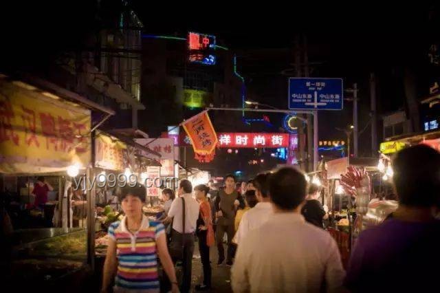 夜市新體驗：頭一次用震撼形容的夜市與傳統夜市對比分析
