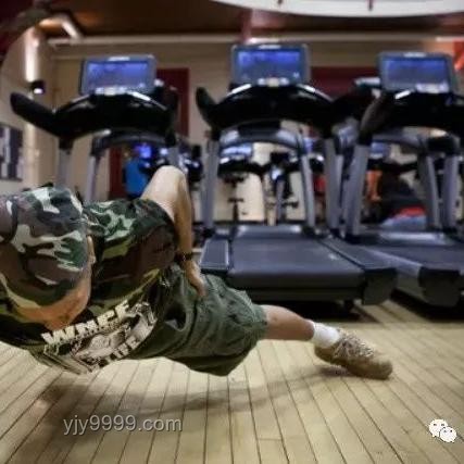92歲奶奶堅持俯臥撐，展現驚人活力與健康