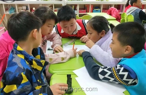登陸新紀元：少年組合的創新舞臺革命