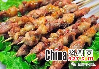 游客防“燒烤刺客”指南：識破陷阱，安心享受美食