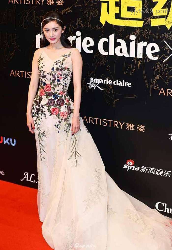 女星寧靜高端服飾引熱議：一件T恤售價2000元
