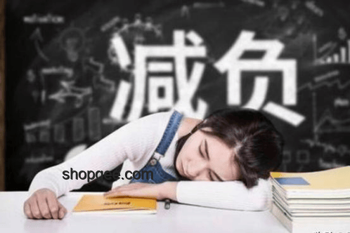 教育創新情感共鳴：高三最后一課老師含淚唱《人間》現象解析