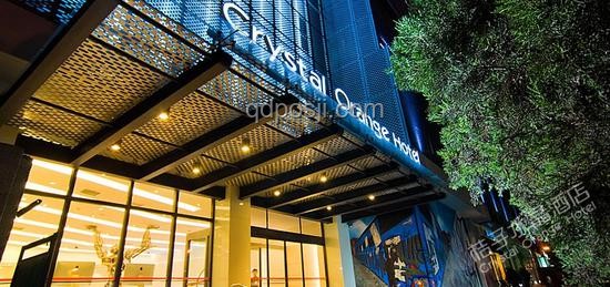 桔子酒店衛生事件：蒸熟蟑螂引發信任危機