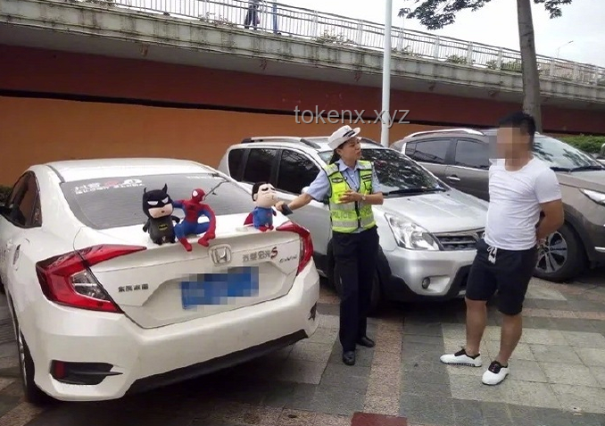 男子撿“車屁股”全網尋主，車主感激回應