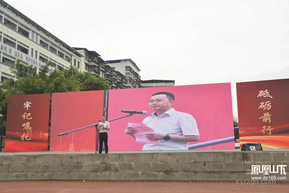 點燃十萬明燈：深度解析金榜題名背后的教育熱望與行業趨勢