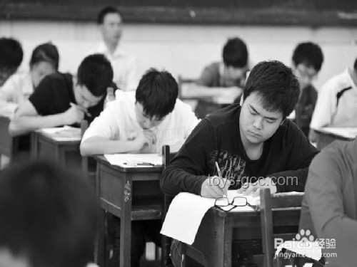 58歲高考釘子戶的執著：追夢還是資源浪費？