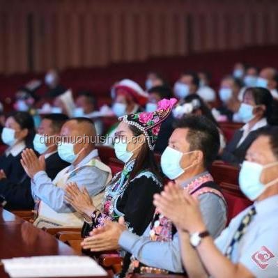 高考首日張桂梅小喇叭送考，堅(jiān)守教育初心