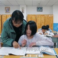 高考啟航聲：張桂梅喇叭下的創新共鳴