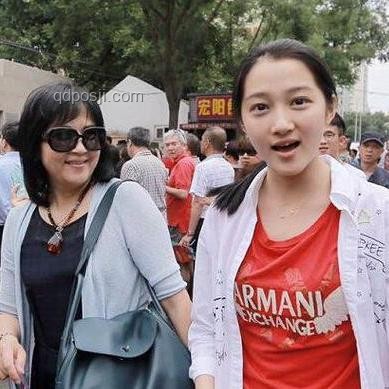 重溫關曉彤高考采訪趣事，解決娛樂內容回顧難題