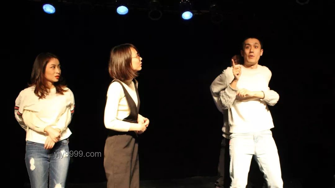 JYP家族情誼續燃，孟佳合影引領KPOP新風向