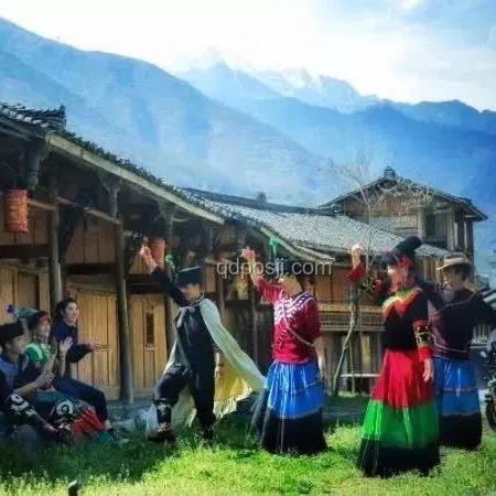 如何全面評價大冰：多元身份下的爭議與成就