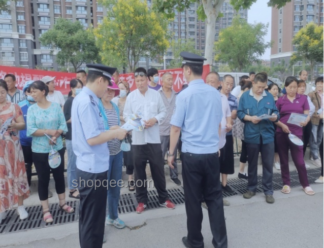家長們考場外花樣整活案例研究