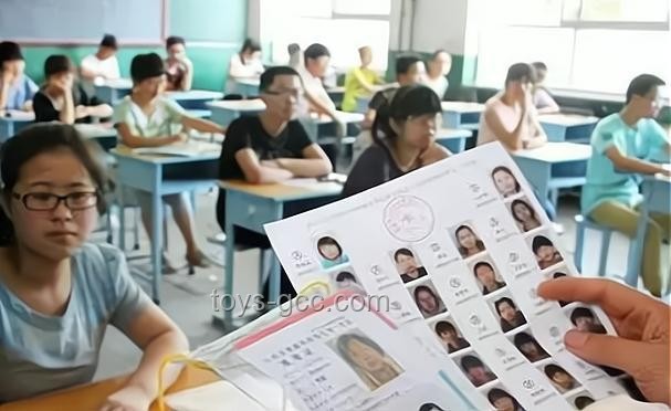 家長們考場外花樣整活，如何有效引導與規范