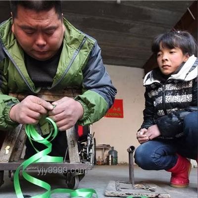 久坐打工人如何高效應對，偷練爬行背后的健康訴求
