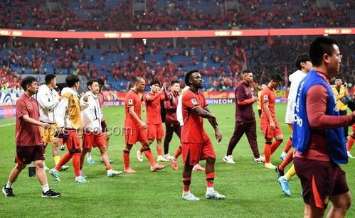 國足vs巴林首發陣容對比分析