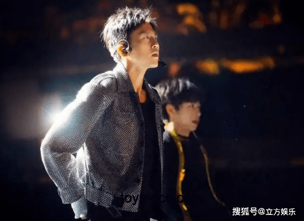 內(nèi)娛新風向：鄧超唱跳舞臺將引領(lǐng)娛樂新潮流