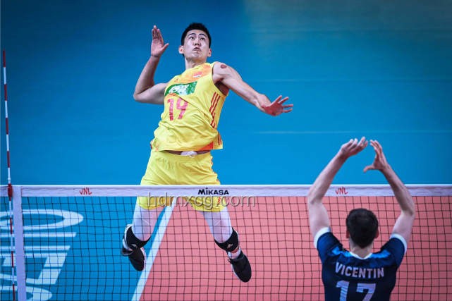 中國男排挑戰加劇：0-3失利后的未來趨勢預測