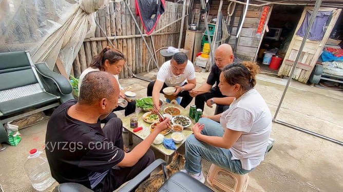 中芬農(nóng)村生活體驗(yàn)對比：硬核與閑適的碰撞