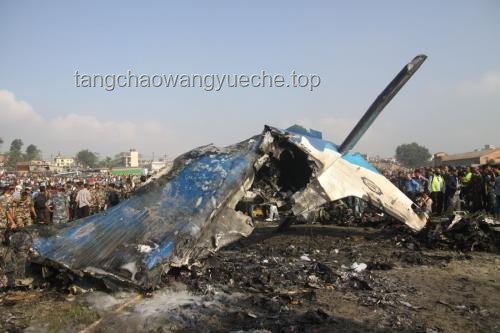 印度航空客機(jī)墜毀事件解析：生還幾率探討