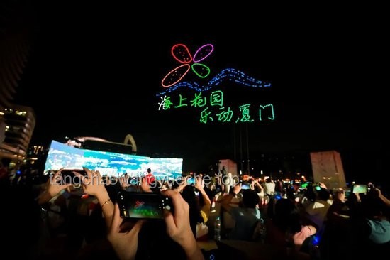 蘇超盛宴，天際之舞：5架飛機(jī)助陣的震撼瞬間