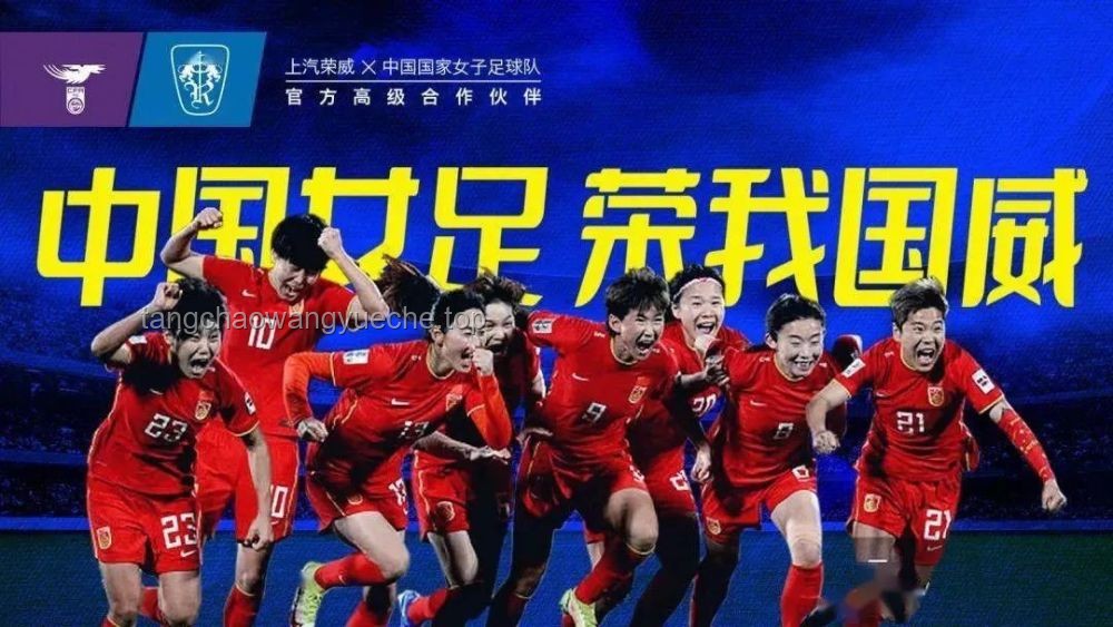 蘇超盛宴，天際之舞：5架飛機(jī)助陣的震撼瞬間