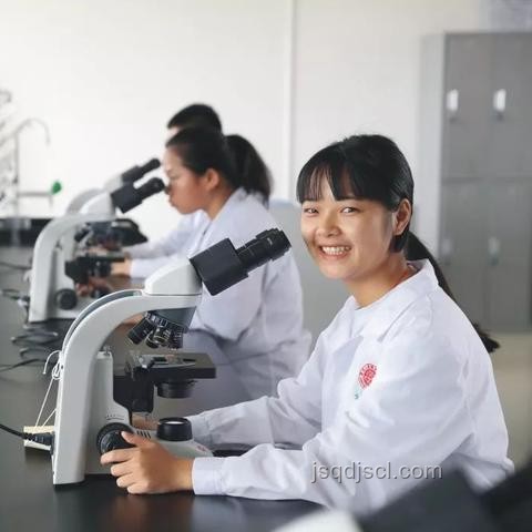 21世紀(jì)生物學(xué)現(xiàn)狀：天坑還是新藍(lán)海？