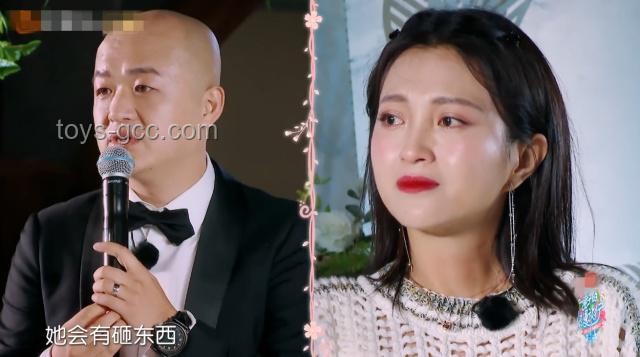 ??章子怡攜醒醒上影節之旅：母女共耀星光?