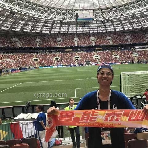 熱播劇男演員兼職泰山陪爬現象深度剖析