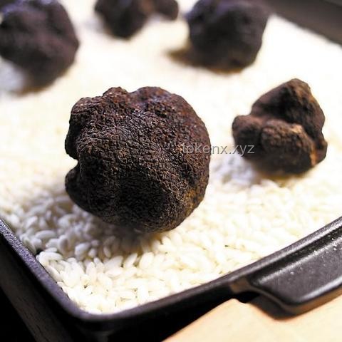 特廚探店解決方案：探索成都本地味，包家兄弟小館味道揭秘