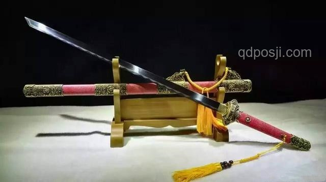 賽博唐橫刀引領鋼刀潮流：未來最酷帥的武器趨勢