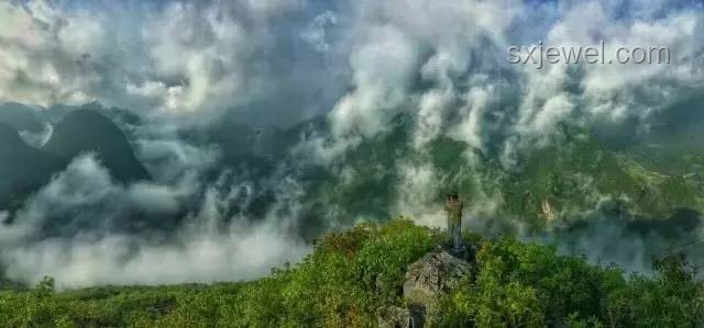 十萬大山圍困中的春日夢回