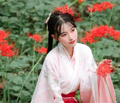 如果漢服沒斷代，我們今天穿什么？漢服與現(xiàn)代服飾對比