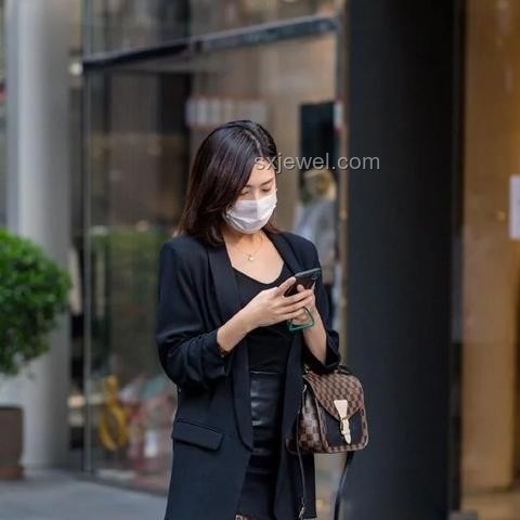 那次意外，我給路人小姐姐嚇得定住了??